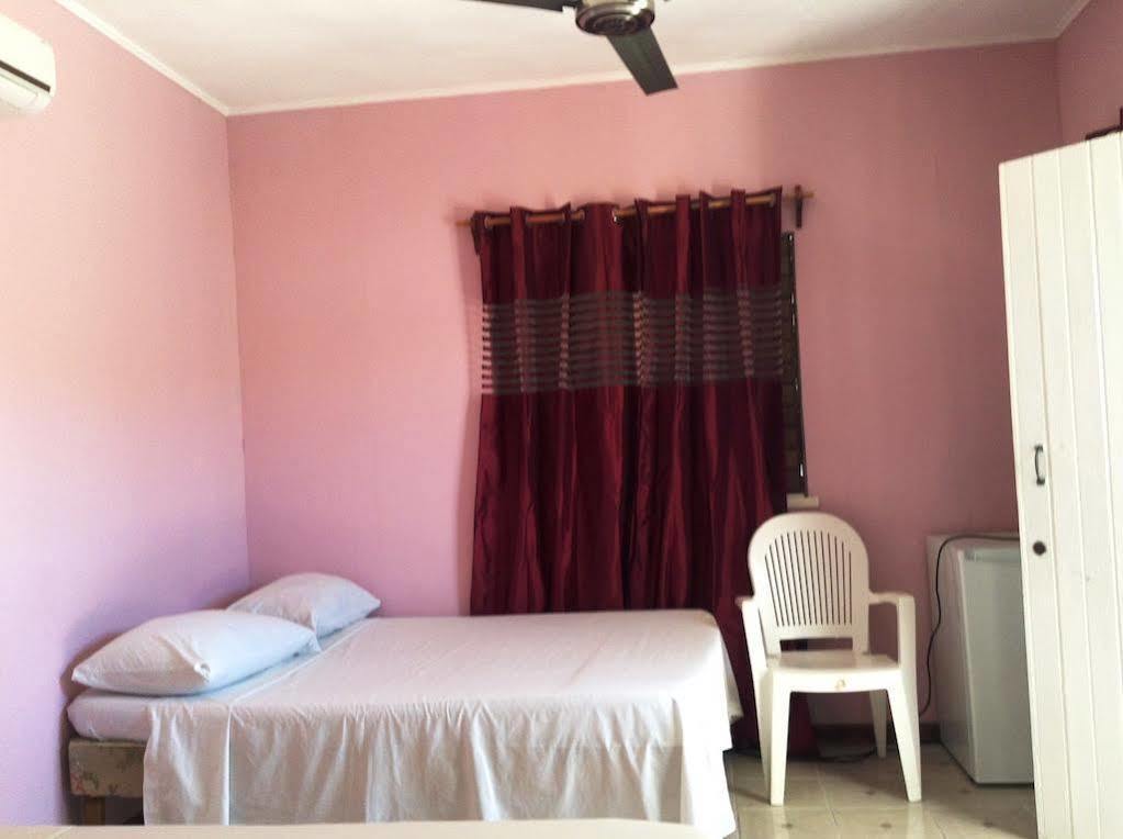 Roots Bamboo Beach Resort Negril Esterno foto